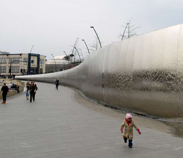 Sheffield Trains Station Fountain